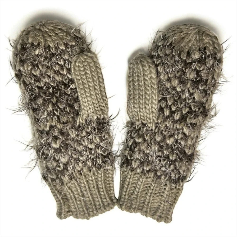 Madden Girl Womens Brown Chunky Knit Fuzzy Eyelash Yarn Mittens MG32007 NWT OSFA